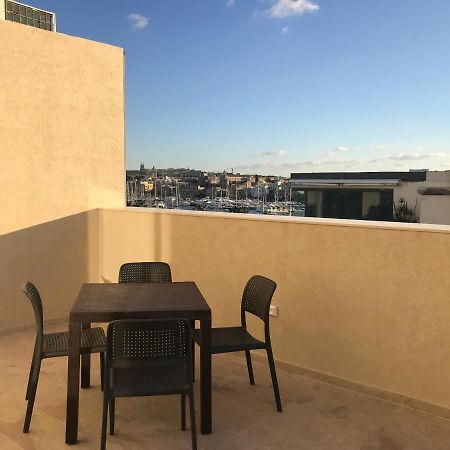 Apartamento Sir William Strand Gzira Exterior foto