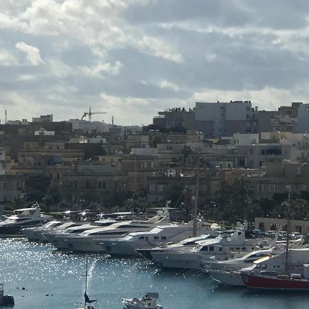 Apartamento Sir William Strand Gzira Exterior foto