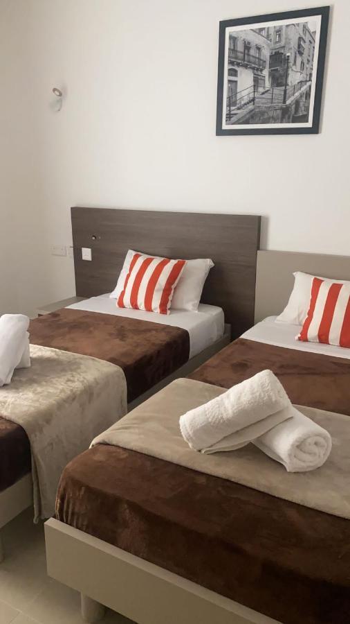 Apartamento Sir William Strand Gzira Exterior foto