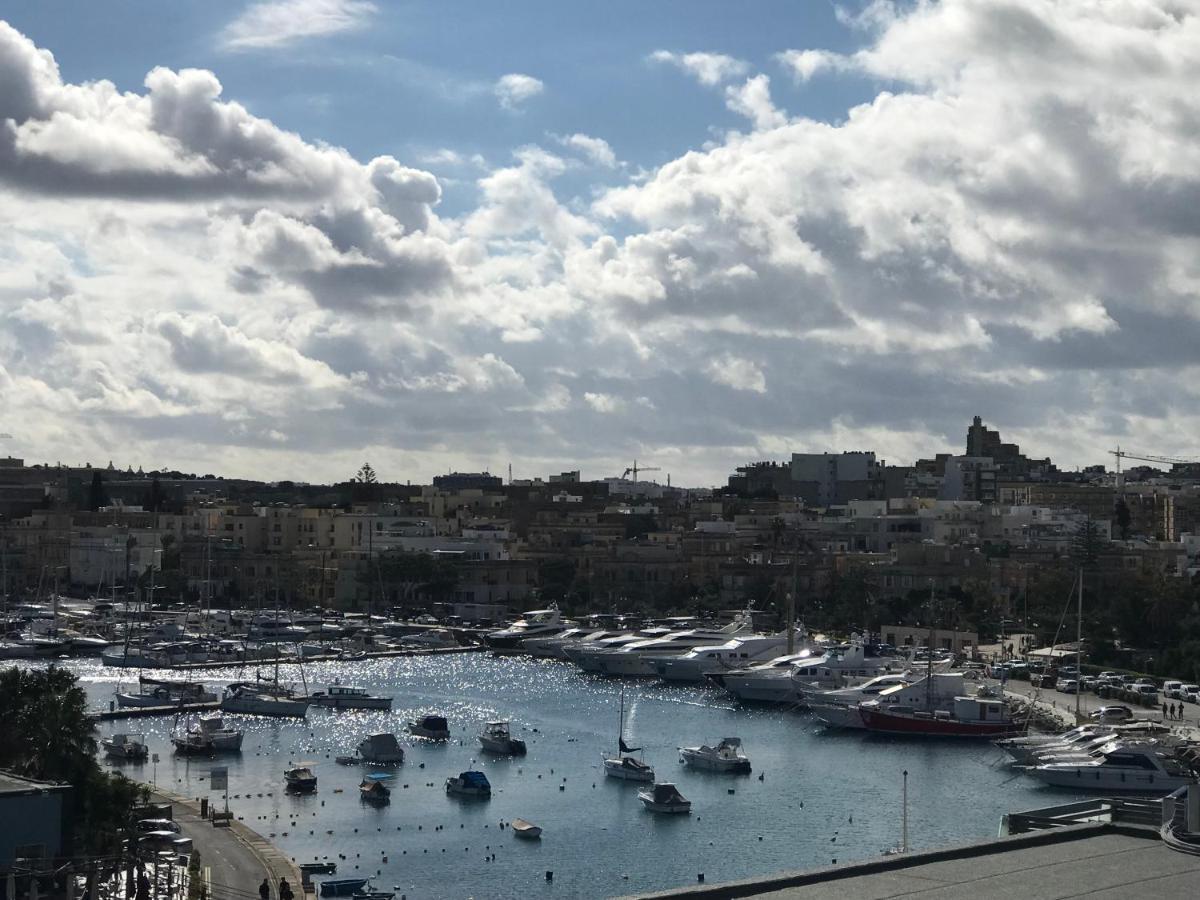 Apartamento Sir William Strand Gzira Exterior foto