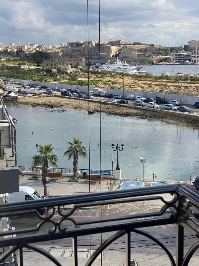 Apartamento Sir William Strand Gzira Exterior foto