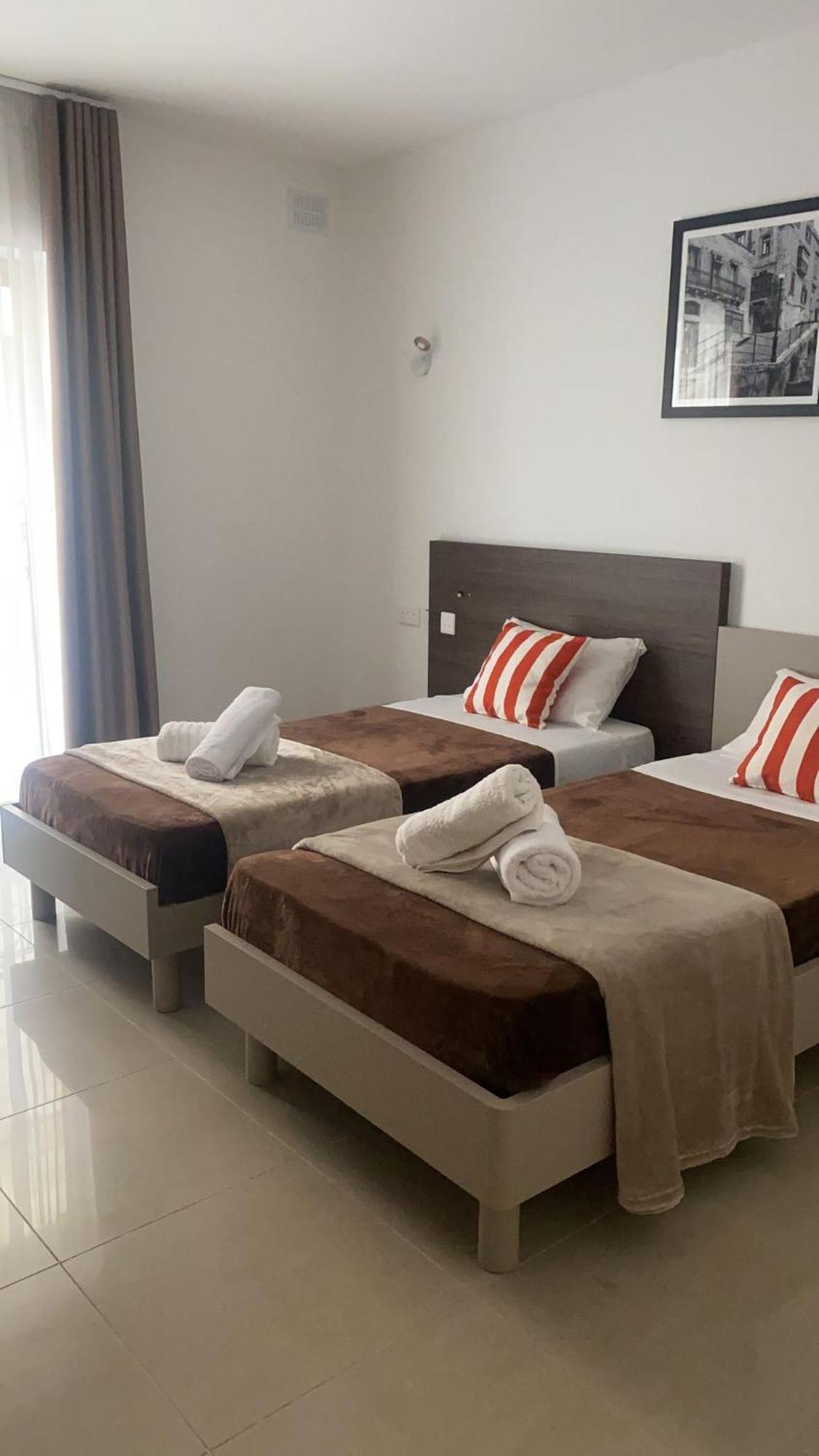 Apartamento Sir William Strand Gzira Exterior foto